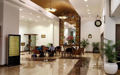Lobby, Hotel Aurora Towers in Pune