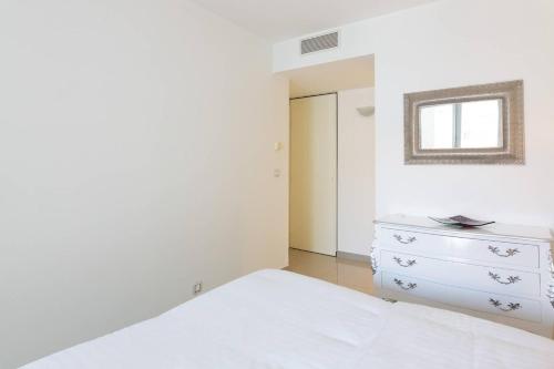 Apartment image 10