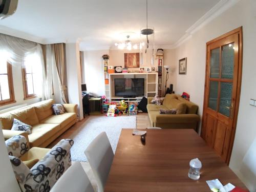 Large Family Apartment Very Center of Uskudar!