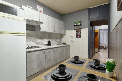 V 80-28 MODERN SUPER LOFT - THREE NEW 3BEDROOMS 100 m2 FOR BIG COMPANY GOOD VIEW ON OLYMPIC STADIUM Velyka Vasylkivska St 80 - main image