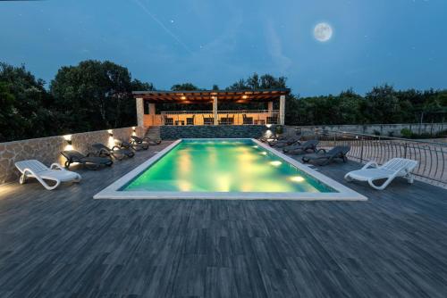 Apartments Karen - Location saisonnière - Vinišće