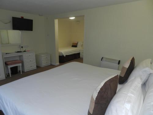 Beau Rivage - image 5