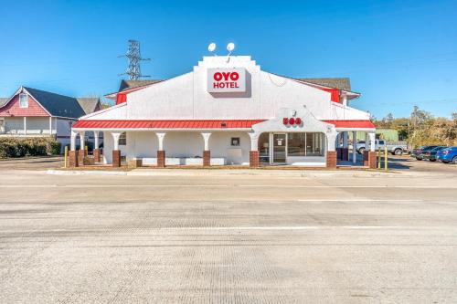 OYO Hotel Waco University Area I-35