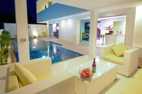 Villa near beach with mountain view pool Villa near beach with mountain view pool