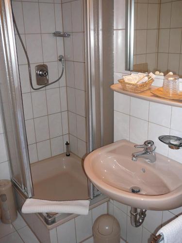 Hotel Garni Schmid - image 13