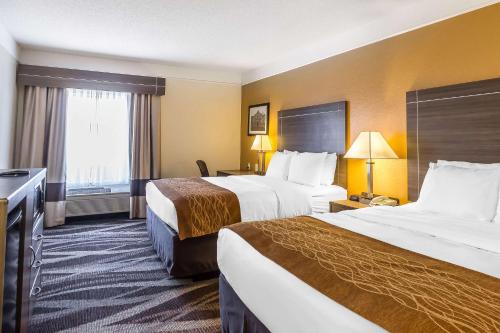 Queen Room with Two Queen Beds - Non-Smoking
