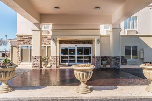 Comfort Inn near Frost Bank Center in San Antonio, USA
