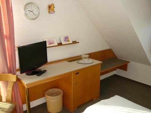 Hotel Garni Schmid - image 4