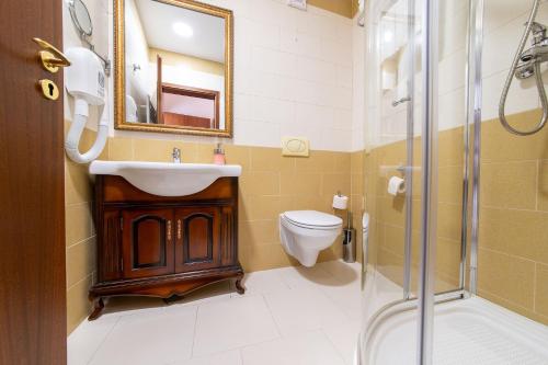RED CONFORT HOTEL Boutique - image 14