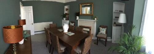 Facilities, Elegant well appointed maisonette 105m2 in Bath