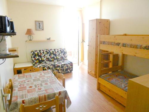 Studio in Allevard with wonderful mountain view shared pool furnished garden 1 km from the slopes