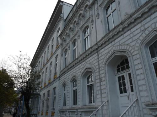 Hotel Commodore - image 11