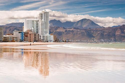1501 Hibernian Towers Luxury Self Catering Apartment photo