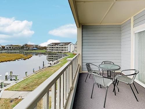 New Listing! Heron Harbor Haven with Pools & Tennis condo - image 9