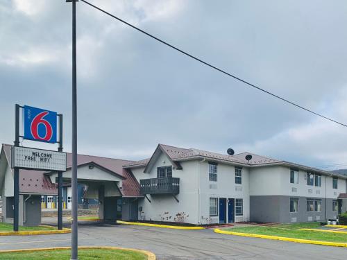 Motel 6 McGraw, NY - Cortland - Hotel - McGraw