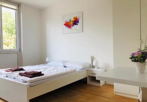 BNB Potsdamer Platz - Rooms & Apartments - image 5