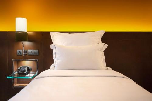 Single Room image 2