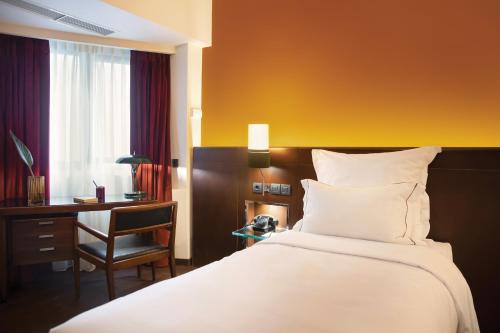 Single Room image 3