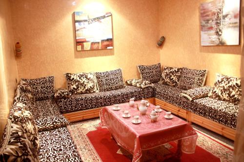 2 bedrooms house with furnished terrace and wifi at Medina Marrakech