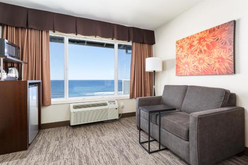 229405824 The Coho Oceanfront Lodge