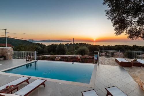 Fiscardo Luxury Stone Villa Alex ,with sunset view! Kefalonia