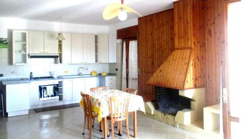 2 bedrooms appartement with terrace and wifi at Velina 6 km away from the beach