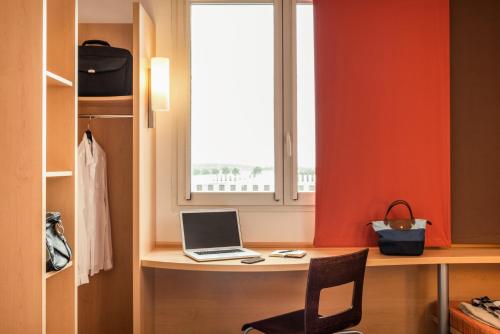 ibis Mulhouse Centre Filature Stop at ibis Mulhouse Centre Filature to discover the wonders of Mulhouse. The property has everything you need for a comfortable stay. Take advantage of the propertys 24-hour front desk, facilities 