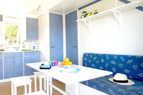 Propriete de 2 chambres avec vue sur le lac piscine partagee et jardin amenage a Cap d'Agde a 1 km de la plage gîte à louer Fraisse-sur-Agout