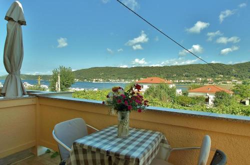 Apartments by the sea Supetarska Draga - Donja Rab - 4954 - main image