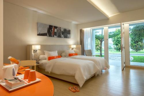 Harris Resort Barelang Batam