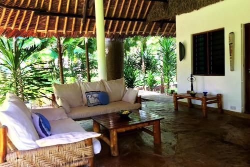 Galu Backpackers & Ecolodge