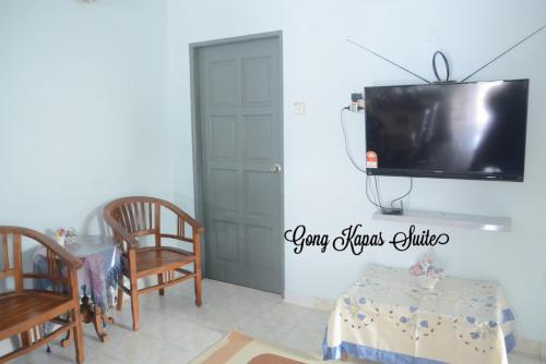Gong Kapas Suite