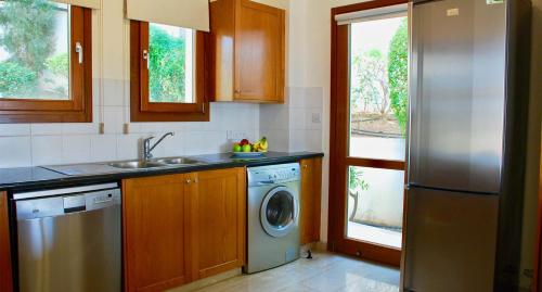 4 bedroom Villa Kourion with private pool Aphrodite Hills Resort - image 6