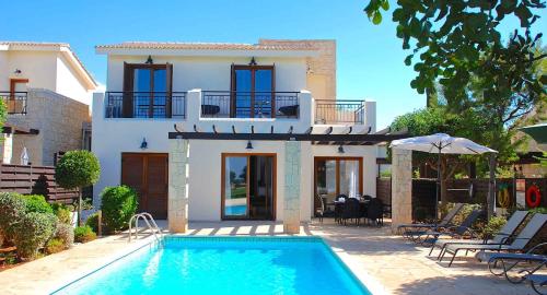 3 bedroom Villa Cardia with private pool, Aphrodite Hills Resort Kouklia