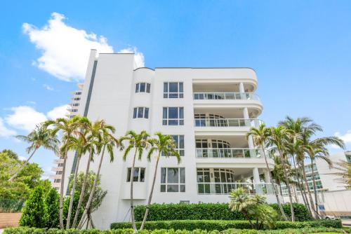 BEST BEACH LOCATION BEST AMENITIES Private Luxury