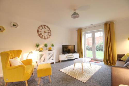 Picture of Central, Stylish 2-Bed Apartment, With Allocated Parking