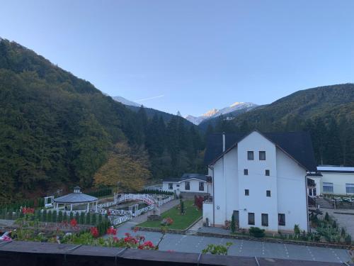 Hotel Pastravaria Popas - Stațiunea Climaterică Sâmbăta