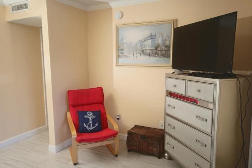 1/1 bed&bath condos 5 min drive to Siesta in Sarasota, USA