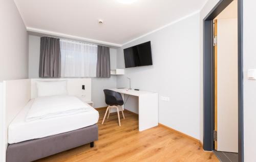 Single Room with Shared Bathroom