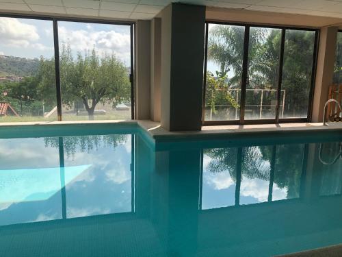 Discover Barcelona,House with indoor heated pool gîte à louer Sant Vicenç dels Horts