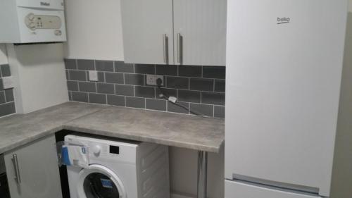 Lux Apartments 5 Bedroom House - Pendennis, Tuebrook, Merseyside