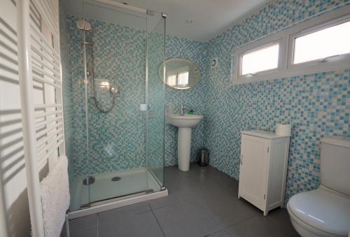 Admirals Cottage - image 13