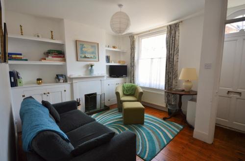 Admirals Cottage - image 12