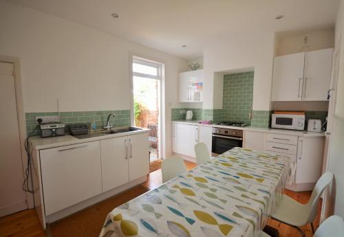 Admirals Cottage - image 3