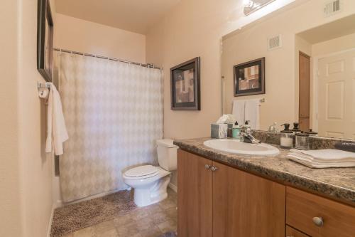 Brand New Phoenix Suite + Resort-style Amenities - image 3