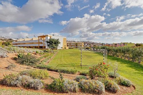 Albufeira Paradise with Pool by Homing - image 2