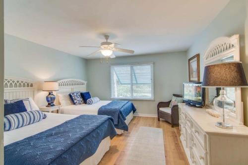 48 Beach Club Villa - image 4