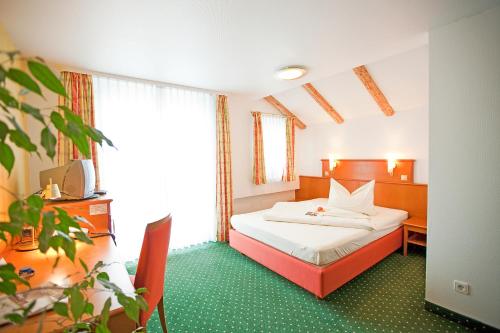 1 queen bed