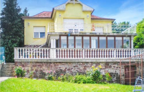  Two-Bedroom Apartment in Balatonalmadi, Unterkunft in Balatonalmádi