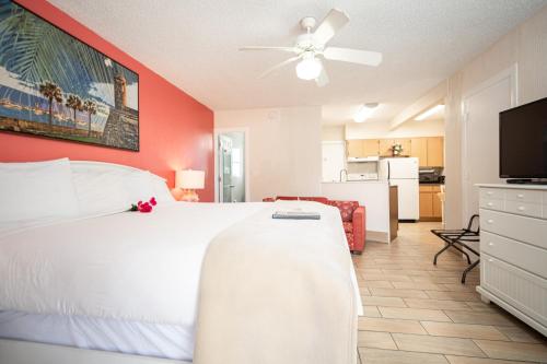 Island Sun Inn & Suites - Venice, Florida Historic Downtown & Beach Getaway